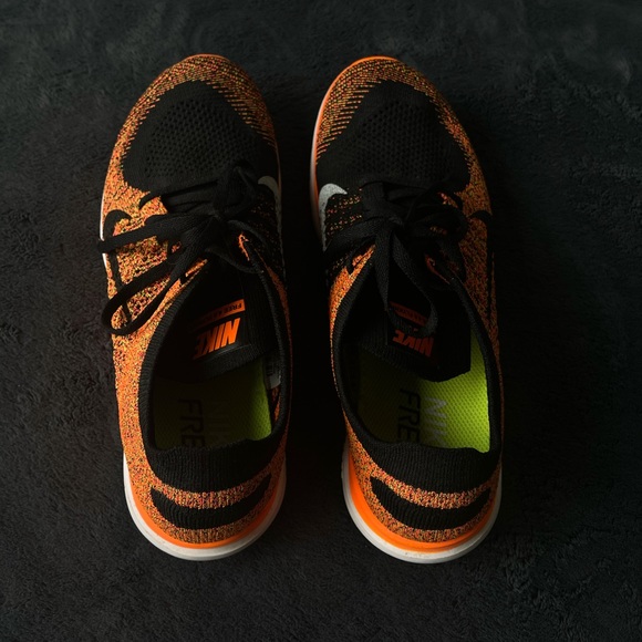 Nike Free 4.0 Flyknit Running Shoes - Picture 2 of 4